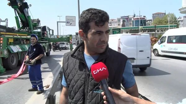 d-100-e5te-trafik-tartismasi-kazaya-yol-acti-kamyonet-devrildi-1651228014345.jpg D-100 (E5'te) trafik tartışması kazaya yol açtı! Kamyonet devrildi-6