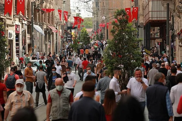 1 Haziran'da maskeler çıkacak mı? Düğün salonları, halısaha, kafe ve restoranlar açılacak mı? Gözler Kabine toplantısında