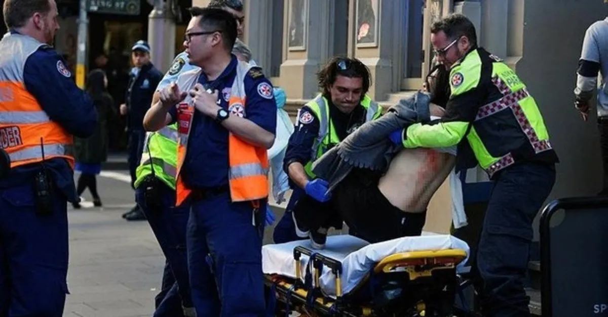 Son Dakika Avustralya Da Bicakli Saldiri Iste Olay Yerinden Ilk Goruntuler Videosunu Izle Takvim Tv