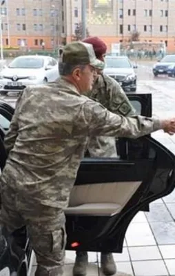Orgeneral Akar'dan darbeyi engelleyen birliklere ziyaret