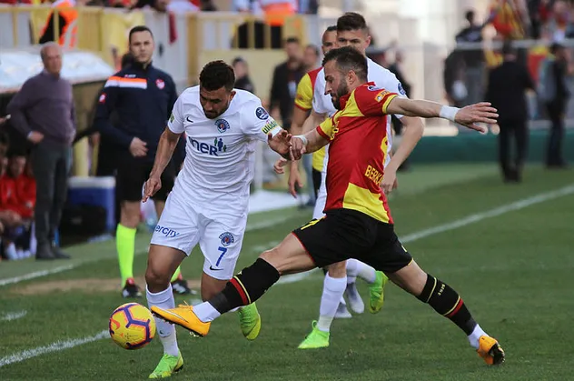 Göztepe - Kasımpaşa maçında gol sesi çıkmadı
