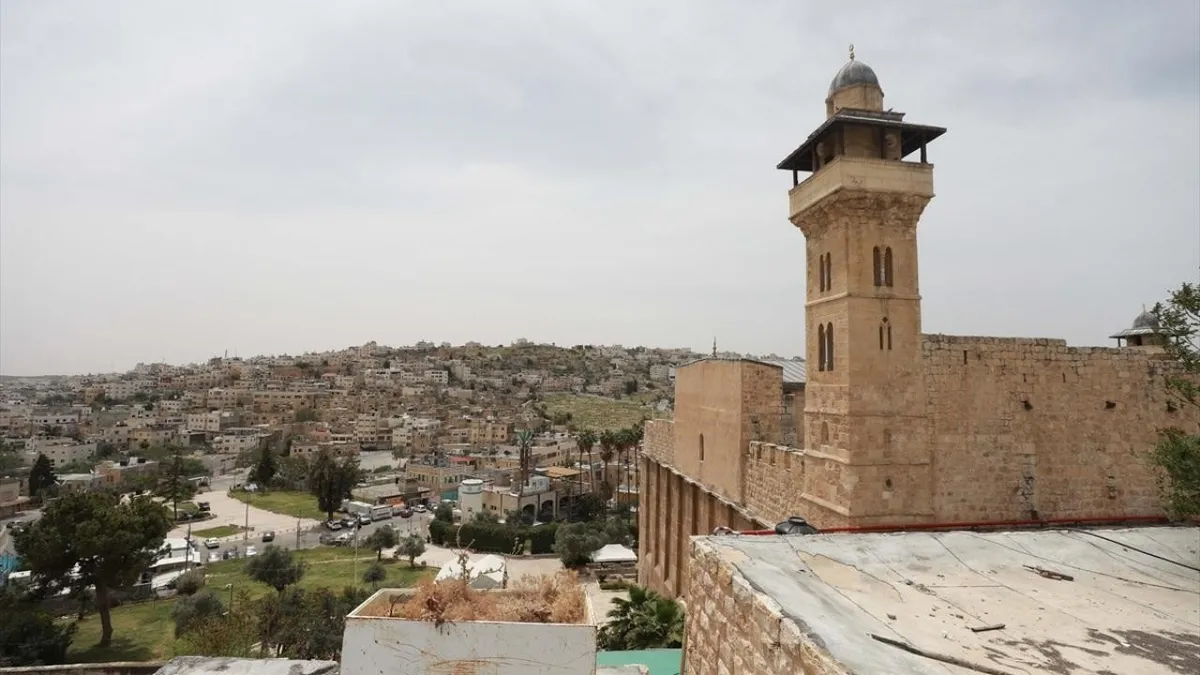 israilden-harem-i-ibrahime-sinagog-plani-4-peygamberin-kabri-hedefte-1782822270949.jpeg İsrail’den Harem-i İbrahim’e sinagog planı: 4 peygamberin kabri hedefte-3