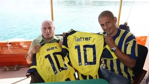 kalp-atisinin-favori-oyuncusu-unlu-futbolcuyu-canlandiracak-lefter-filmine-bomba-basrol-geliyor-1718292121555.jpeg Lefter'i canlandıracak isim belli oldu! Kalp Atışı'nın favori oyuncusuydu...-5