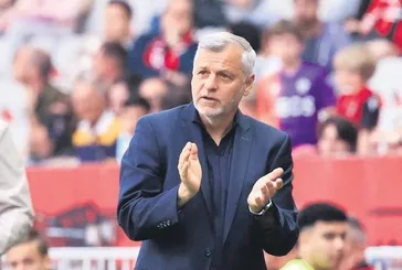 Genesio harekatı! Beşiktaş 2. Başkanı Hüseyin Yücel Fransız teknik adam için Fransa'ya gitti