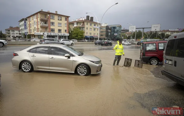 SON DAKİKA: Ankara'da sel can aldı! Ev ve iş yerlerini su bastı yollar göle döndü - 22