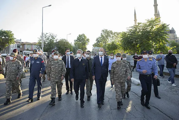 son-dakika-bakan-akar-duyurdu-ankarada-kritik-toplanti-1596174442949.jpg Son dakika: Bakan Akar duyurdu! Ankara'da kritik toplantı-2