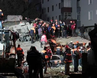 İçişleri: Çöken binanın enkazından 4 kişi daha...
