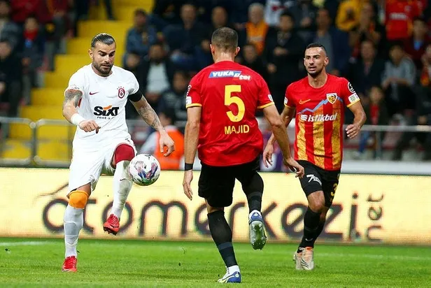 aslan-kayseride-yarali-kayserispor-2-1-galatasaray-mac-sonucu-ozet-1665861255827.jpeg Aslan, Kayseri'de yaralı! (Kayserispor 2-1 Galatasaray MAÇ SONUCU ÖZET)-5