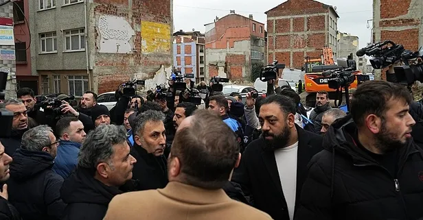 İBB Bayrampaşa'da "enkazdan" çıkamadı: Hem AK Parti hem vatandaş tepki gösterdi