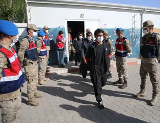 Afganistan uyruklu 227 düzensiz göçmen daha ülkelerine gönderildi