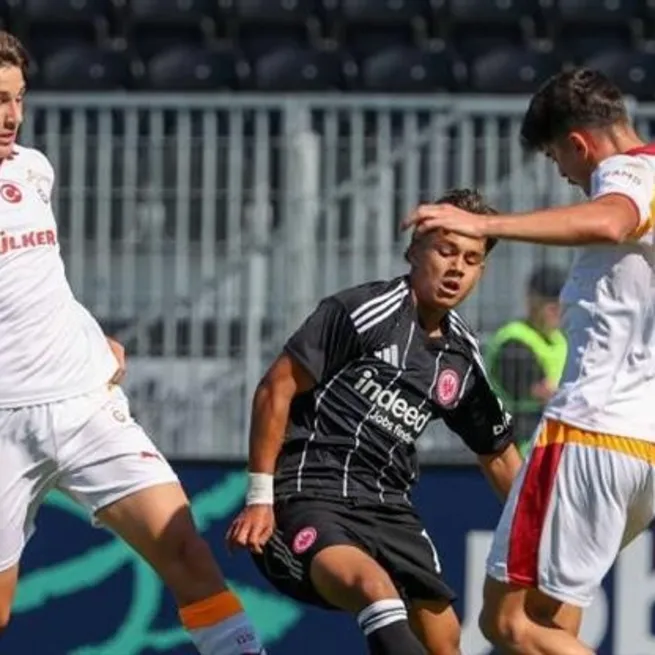 G.Saray U19 Frankfurt’a 4 golle yenildi