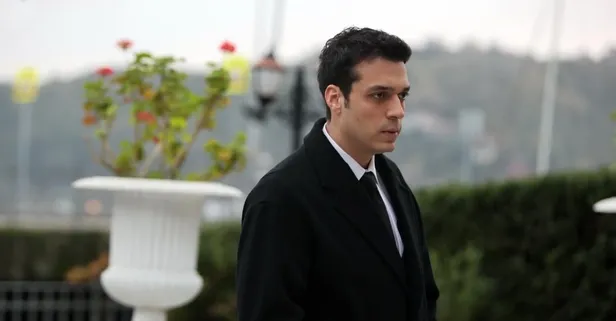 A.B.İ.’nin Fikret’i Ali Önsöz yaşadığı akran zorbalığını anlattı: "Varlığım belki rahatsız ediyordu"