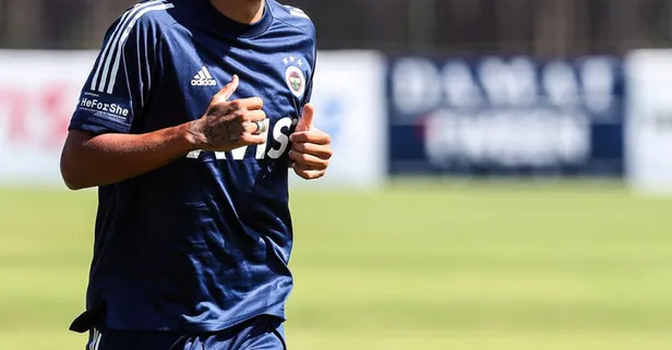 Fenerbahçe'de ayrılık resmileşti! Formalı fotoğraf geldi