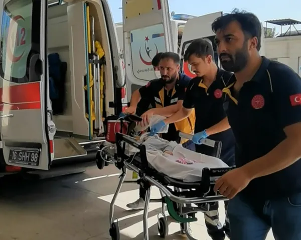 annesi-4-aylik-amine-bebegi-emzirdi-sonrasi-korkunc-yatakta-hareketsiz-buldu-1663323246710.jpg Annesi 4 aylık Amine bebeği emzirdi! Sonrası korkunç: Yatakta hareketsiz buldu-3