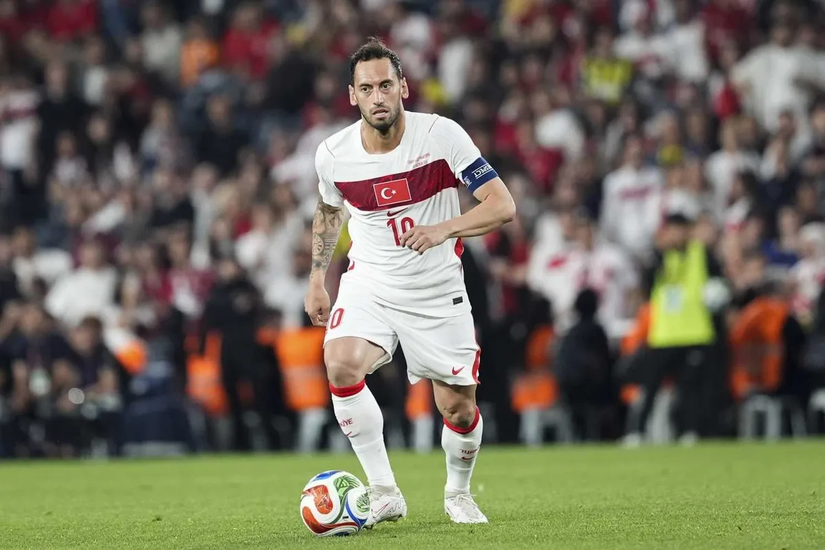fenerbahceden-hakan-calhanoglu-hamlesi-gozler-o-tarihte-1786950137408.jpeg Fenerbahçe'den Hakan Çalhanoğlu hamlesi! Gözler o tarihte-3