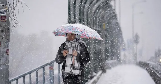 İstanbul'da kar fırtınası başladı: Bugün okullar tatil! Ankara da beyaz büründü