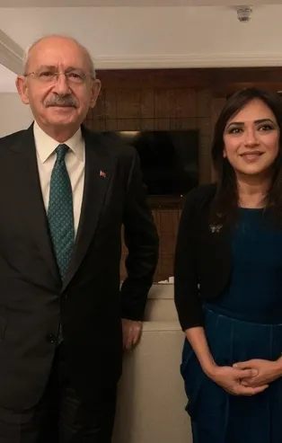 Kemal Kılıçdaroğlu'nun Londra'da poz verdiği Amberin Zaman'dan skandal! Teröristbaşı Mazlum Kobani ile birlikte Türkiye'yi suçladı