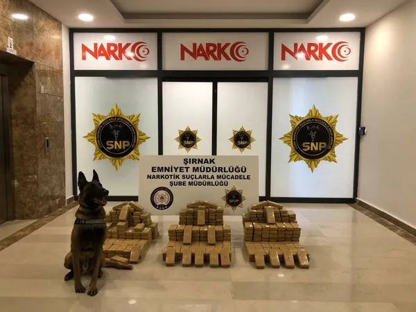 sirnakta-209-kilogram-eroin-ele-gecirildi-1622926767071.jpg