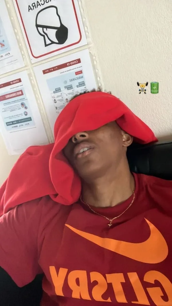 gedson-fernandesten-kafa-karistiran-galatasaray-paylasimi-1643287657307.jpg Gedson Fernandes'ten kafa karıştıran Galatasaray paylaşımı-1