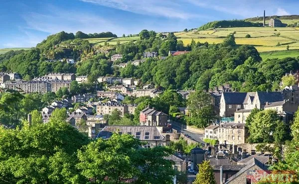 İngiltere’de sapkınlığın başkenti! 70’lerin hippilerinden günümüz lubunyalarına LGBT özel kasaba - 3