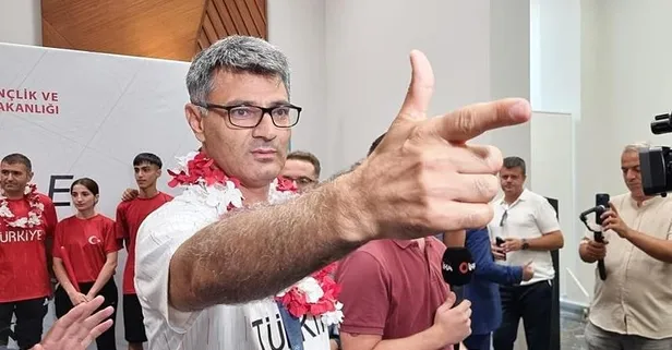 Yusuf Dikeç olimpiyatlarda damga vurdu! Japonya’da kahveye telve, çizgi filme kahraman oldu