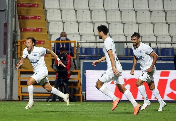 Galatasaray Kasımpaşa maçına damga vuran kare! Yusuf Erdoğan Fatih Terim'in önünde...-1