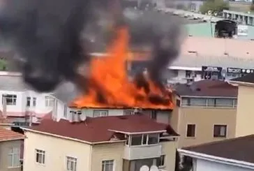 Kartal'da 5 katlı binanın çatısında yangın! Ekipler bölgede