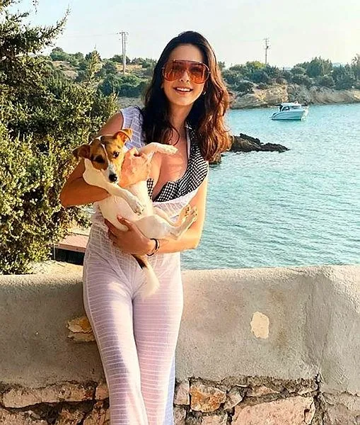 Playboyların gözdesi olan Ceylan Çapa, gönlünü İzmirli Aksel Deligöz’e kaptırdı-3