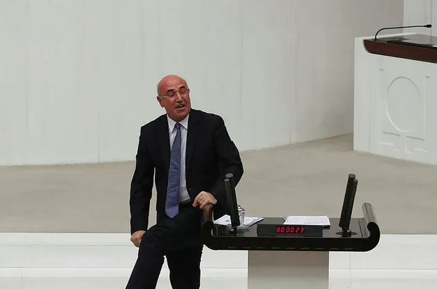 Terörist cenazelerinin müdavimi Mahmut Tanal MLKP bağlantılı Boğaziçi provokatörlerinin desteğine koştu