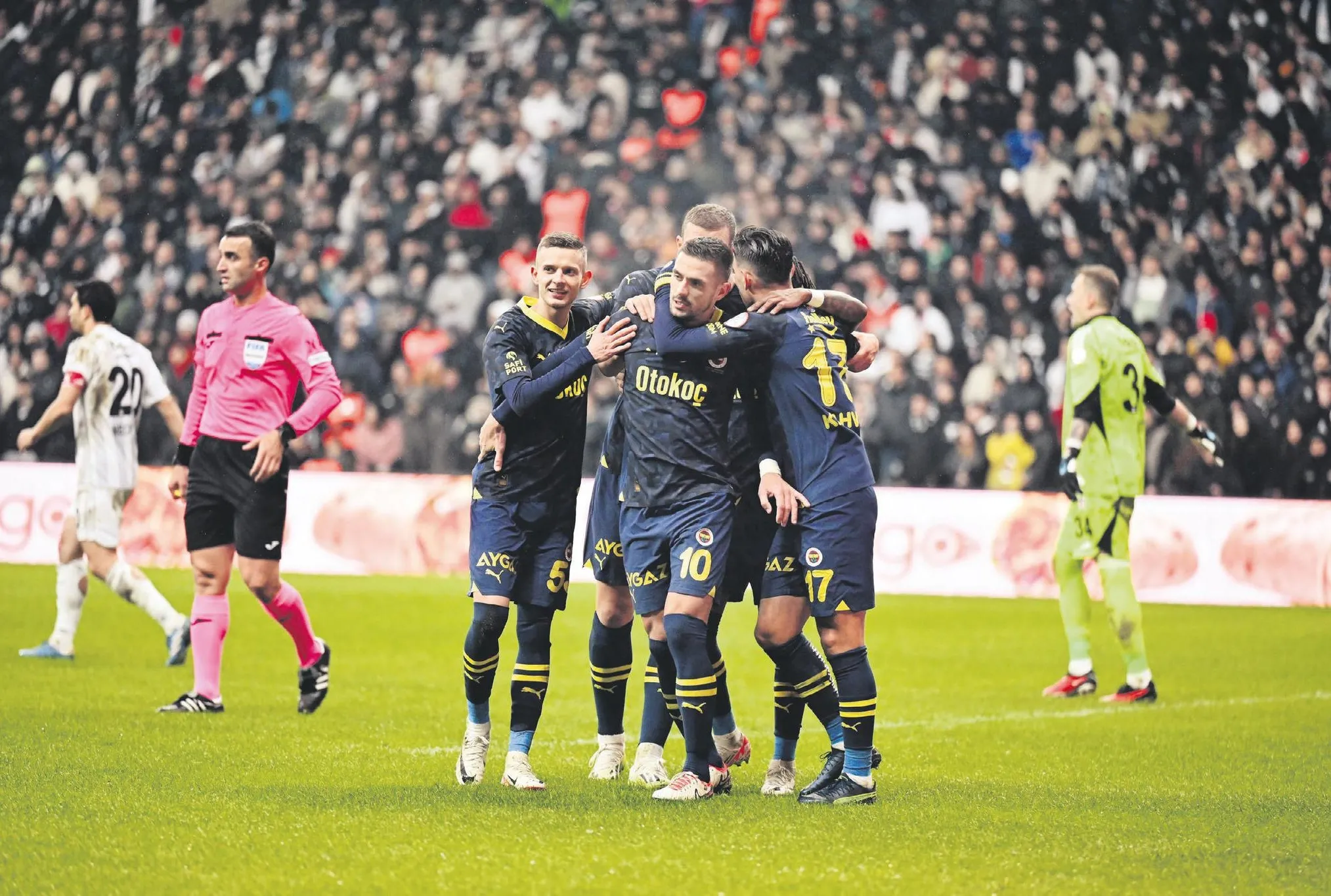 Fener liderlik aşkına