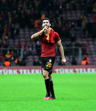 nereden-nereye-1581987060026.jpg Nereden nereye! Galatasaray 5 haftada 15 puan topladı, 10 puan gerisindeki Sivas’ı solladı-4