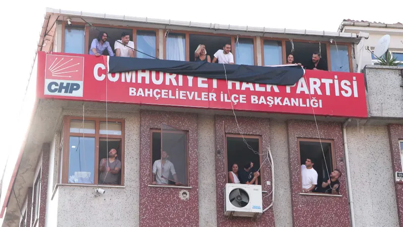 CHP İstanbul İl Başkanlığı'nı Bahçelievler'e taşıdı (DHA)