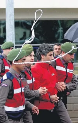 İpten rahatsız olmuşlar