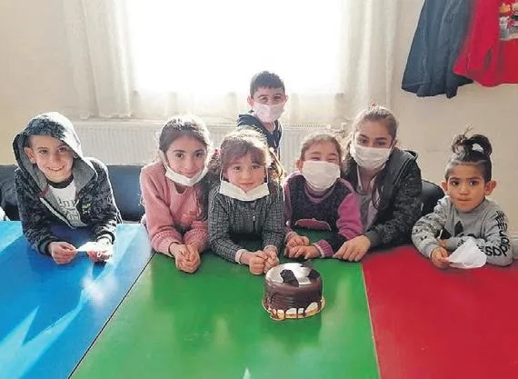 Katie Price geçtiğimiz yaz aylarında Antalya’da talihsiz bir kaza geçirdi: Hayat boyu engelli kalacak (Güncel haberler)-10