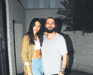 Popçu Berkay Aylık gelirim bin lira demişti! Aldığı araba için ödediği para dudak uçuklattı...