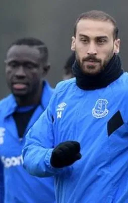 Cenk Tosun Everton'la ilk antrenmanında