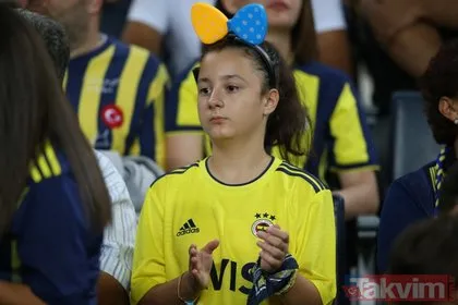 Fenerbahçe’de sarı kart gören Emre Belözoğlu çılgına döndü!