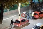Şehir eşkıyaları polis ekiplerine silah çekip tehdit etti! O anlar kamerada: 2 şüpheli tutuklandı