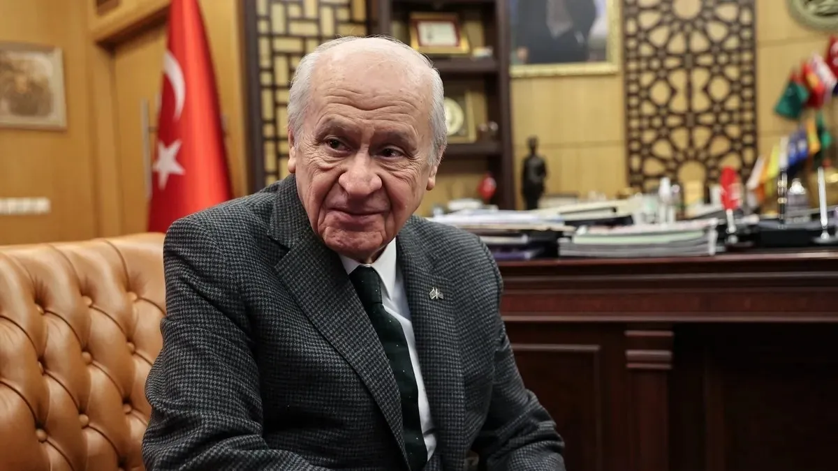 Devlet Bahçeli, başkanlık sisteminde revizyon ve yeni anayasa çağrısı