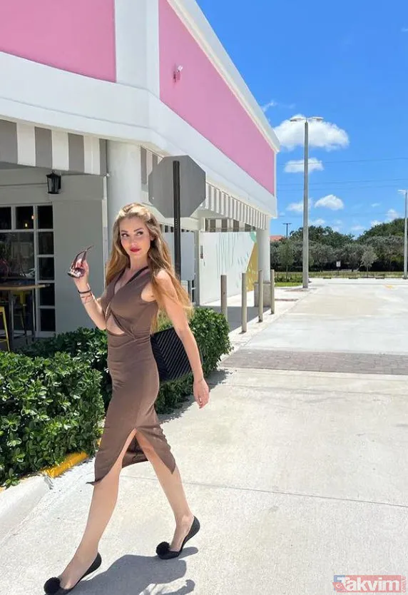 41'lik Petek Dinçöz'den minili boylu boyunca tezgah pozuyla 'ne kaybettiğine dön bir bak' paylaşımı! Bunu gören 20'likler koşarak kaçtı - 6