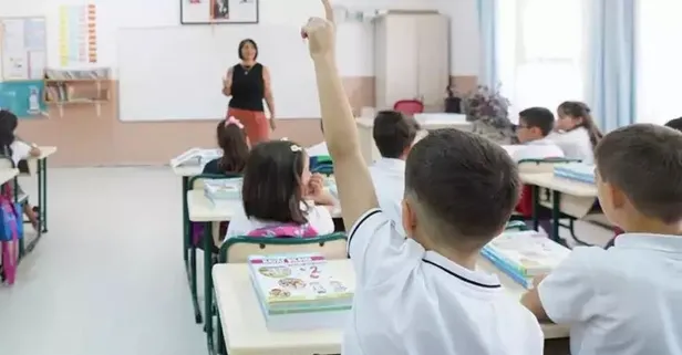 Bir dönem resmen sona erdi! MEB'den "sınıf annesi" kararı