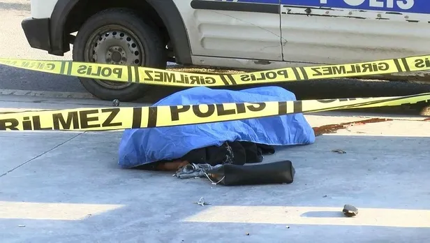 esenyurtta-supheli-olum-genc-kadin-rezidanstan-dustu-1647276353684.jpeg Esenyurt'ta şüpheli ölüm! Genç kadın rezidanstan düştü-3