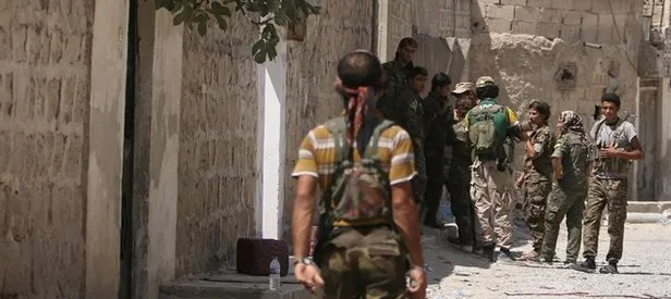 YPG Menbiç’e silah ve personel taşıyor
