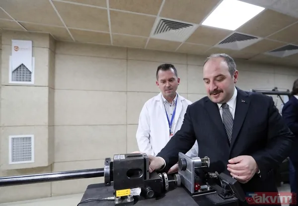 Ukrayna Devlet Başkanı Vladimir Zelenskiy'nin Rusya-Ukrayna savaşında kullandığı balistik korumalı kask ve yelek Yozgat'ta üretiliyor - 7