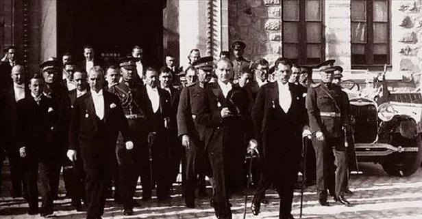 Anlamlı kısa uzun 10 Kasım şiirleri! En güzel 2, 4, 8 kıtalık 10 Kasım Atatürk’ü anma şiirleri!