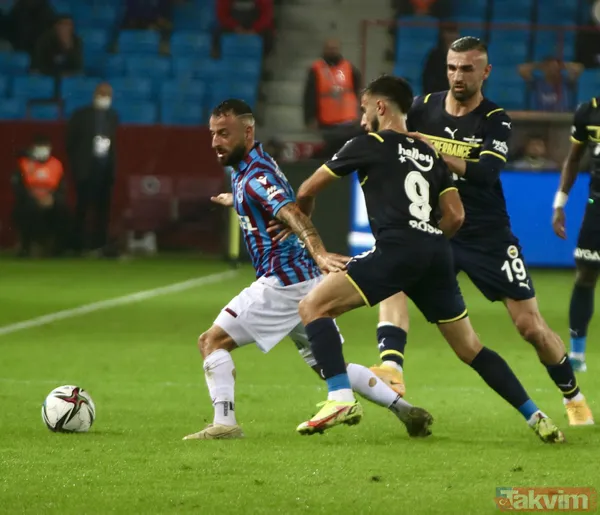 Trabzonspor - Fenerbahçe maçı nefes kesti! İşte heyecan dolu maçtan ekrana yansımayan kareler... - 21