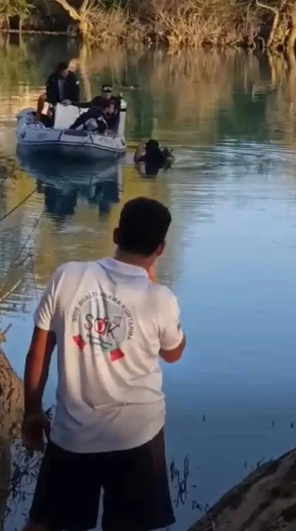 Manavgat Irmağı'nda kayıp Yasin Ünal'ı arama çalışmaları yapıldı (takvim.com.tr | Ekran görüntüsü)