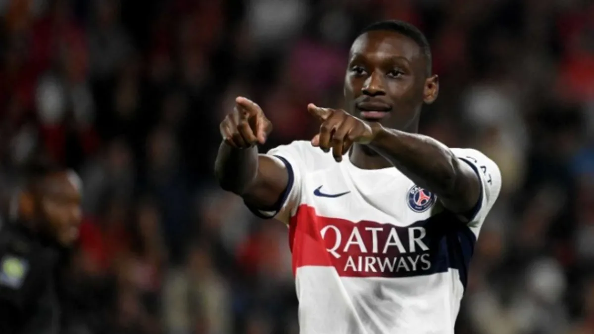 Fenerbahçe'de transfer hareketliliği: Aziz Yıldırım listesine PSG'nin yıldızı Kolo Muani'yi ekledi
