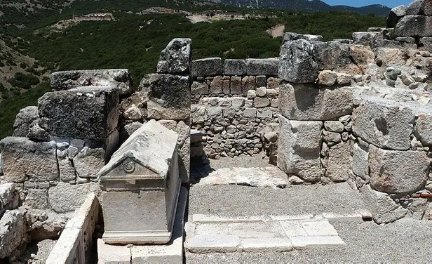 Son dakika: Burdur Kibyra'da ilk defa bazilikal planlı kilise bulundu-1
