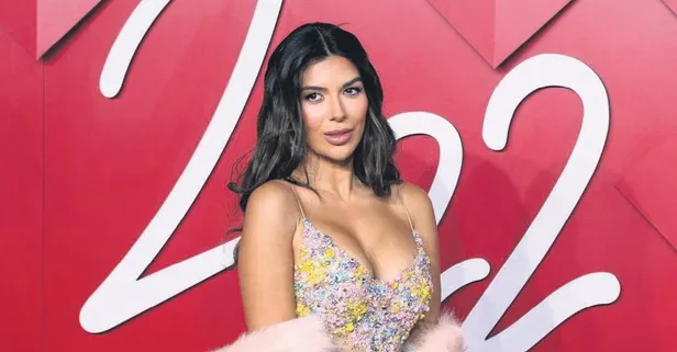 İngiltere'de katıldığı 'Love Island' yarışması ile ünlü olan Ekin Su Cülcüloğlu'ndan ibretlik sözler